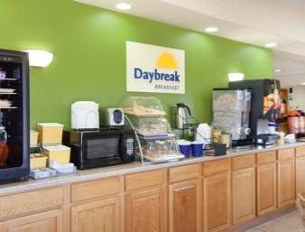 Days Inn By Wyndham Centerville Restaurant photo